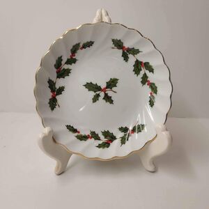 Vtg 1985 Lefton China Dish Christmas Holly & Gold Rim Candy Nut Dish 05237 Japan